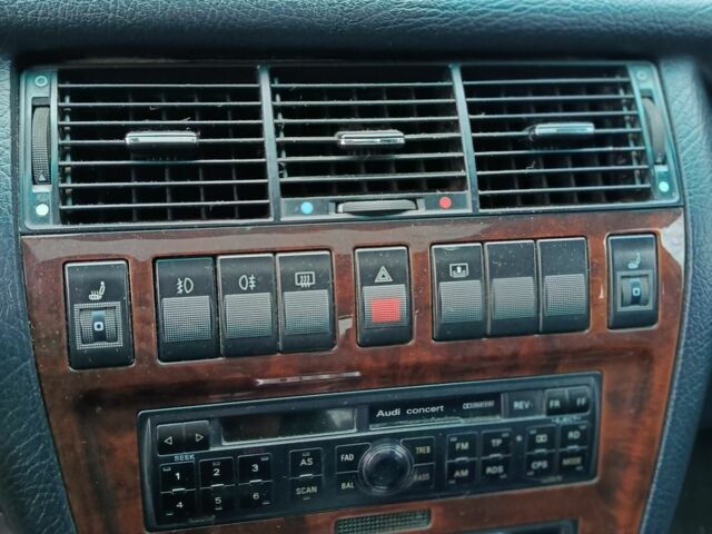 Зелений Ауді A8, об'ємом двигуна 2.5 л та пробігом 270 тис. км за 1999 $, фото 9 на Automoto.ua