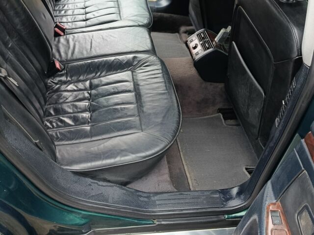 Зеленый Ауди А8, объемом двигателя 2.5 л и пробегом 270 тыс. км за 1999 $, фото 7 на Automoto.ua