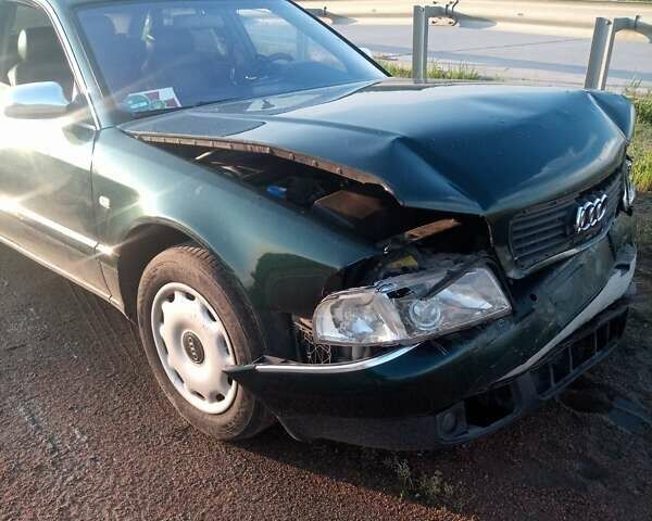 Зеленый Ауди А8, объемом двигателя 2.8 л и пробегом 300 тыс. км за 2000 $, фото 6 на Automoto.ua