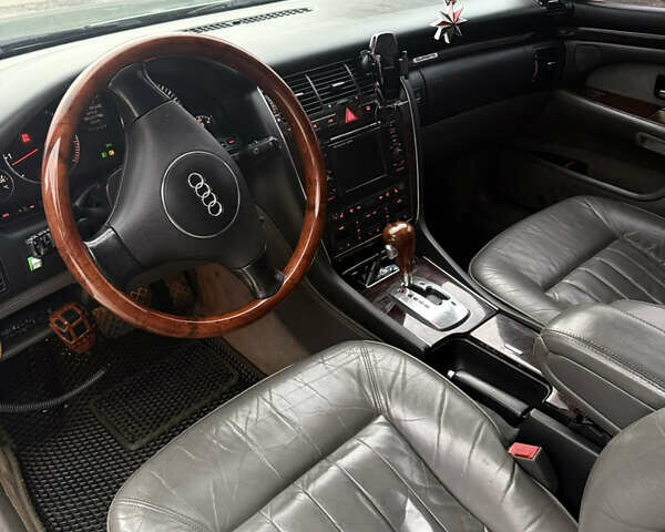 Зелений Ауді A8, об'ємом двигуна 3.3 л та пробігом 320 тис. км за 6500 $, фото 31 на Automoto.ua