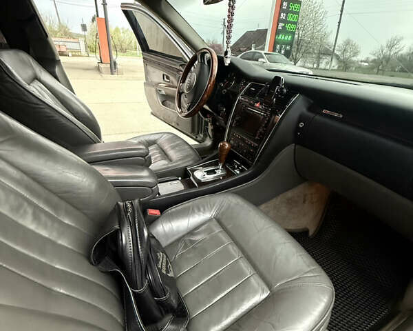 Зелений Ауді A8, об'ємом двигуна 3.3 л та пробігом 320 тис. км за 6500 $, фото 32 на Automoto.ua
