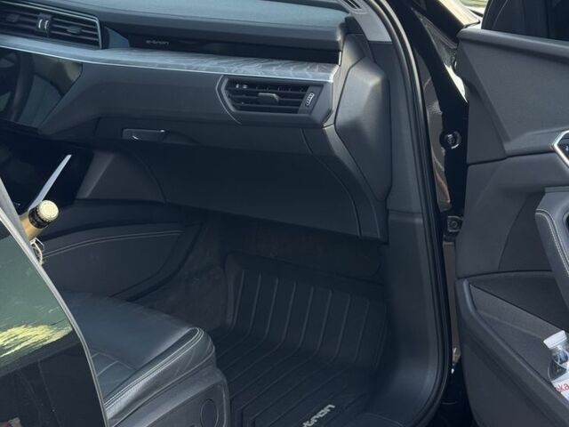 Ауди Купе 2020 в Мукачеве на Automoto.ua Черный Ауди Купе, объемом двигателя 0 л и пробегом 80 тыс. км за 27500 $, фото 6 на Automoto.ua