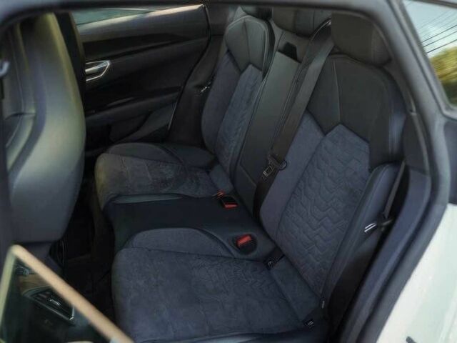 Белый Ауди Другая, объемом двигателя 0 л и пробегом 24 тыс. км за 40500 $, фото 10 на Automoto.ua