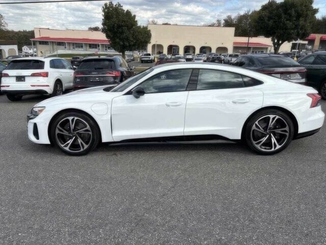 Белый Ауди Другая, объемом двигателя 0 л и пробегом 30 тыс. км за 19000 $, фото 3 на Automoto.ua