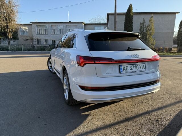 Белый Ауди Другая, объемом двигателя 0 л и пробегом 120 тыс. км за 29000 $, фото 6 на Automoto.ua