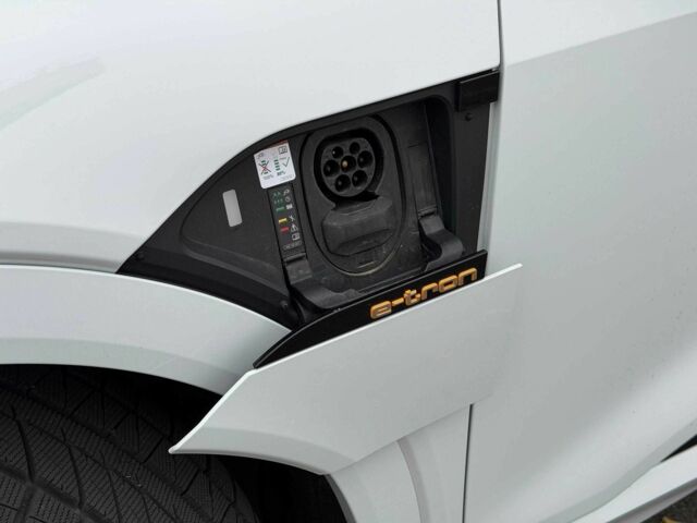 Белый Ауди Другая, объемом двигателя 3 л и пробегом 87 тыс. км за 28000 $, фото 6 на Automoto.ua