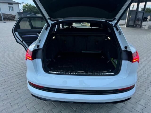 Белый Ауди Другая, объемом двигателя 0 л и пробегом 150 тыс. км за 30500 $, фото 20 на Automoto.ua