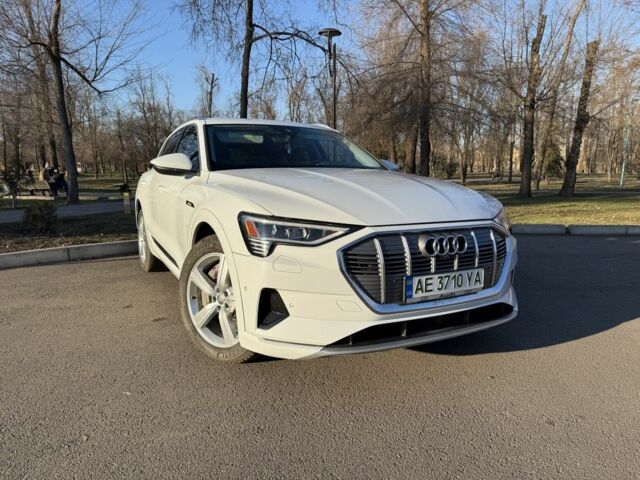 Белый Ауди Другая, объемом двигателя 0 л и пробегом 120 тыс. км за 29000 $, фото 2 на Automoto.ua