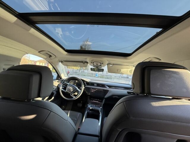 Белый Ауди Другая, объемом двигателя 0 л и пробегом 120 тыс. км за 29000 $, фото 15 на Automoto.ua