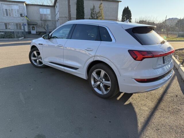 Белый Ауди Другая, объемом двигателя 0 л и пробегом 120 тыс. км за 29000 $, фото 5 на Automoto.ua