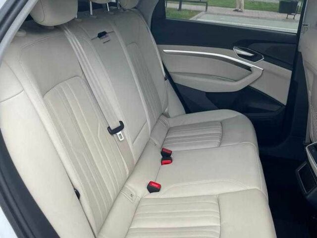 Белый Ауди Другая, объемом двигателя 0 л и пробегом 34 тыс. км за 39999 $, фото 5 на Automoto.ua