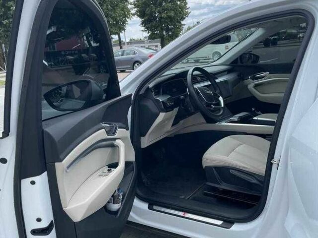 Белый Ауди Другая, объемом двигателя 0 л и пробегом 34 тыс. км за 39999 $, фото 7 на Automoto.ua