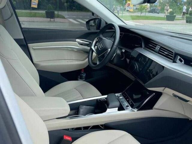 Белый Ауди Другая, объемом двигателя 0 л и пробегом 34 тыс. км за 39999 $, фото 2 на Automoto.ua