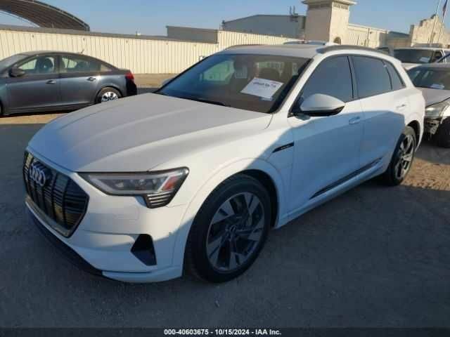 Білий Ауді Інша, об'ємом двигуна 0 л та пробігом 46 тис. км за 17800 $, фото 1 на Automoto.ua