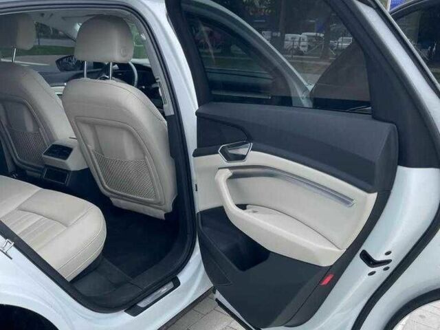 Белый Ауди Другая, объемом двигателя 0 л и пробегом 34 тыс. км за 39999 $, фото 3 на Automoto.ua