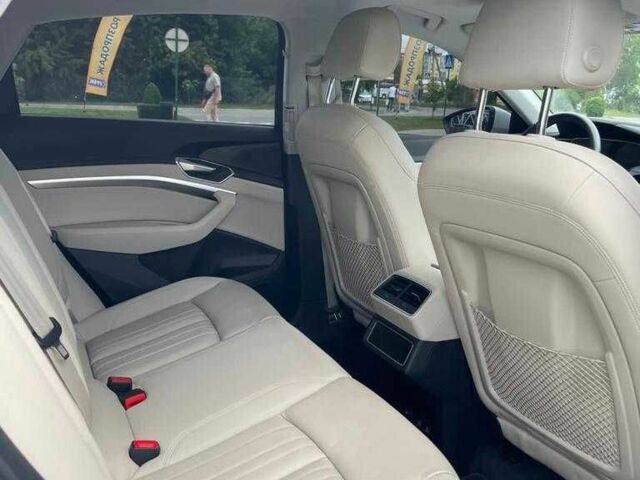 Белый Ауди Другая, объемом двигателя 0 л и пробегом 34 тыс. км за 39999 $, фото 13 на Automoto.ua