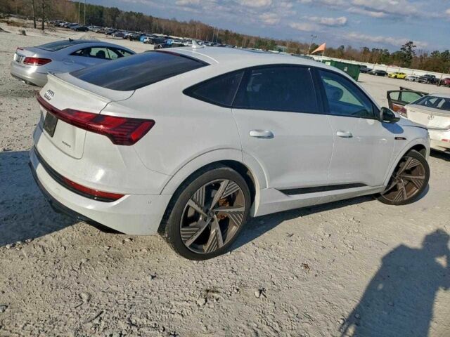 Білий Ауді Інша, об'ємом двигуна 0 л та пробігом 79 тис. км за 12900 $, фото 2 на Automoto.ua