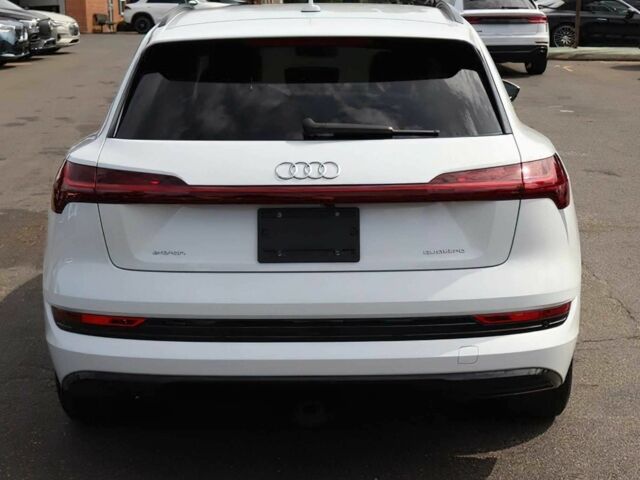 Білий Ауді Інша, об'ємом двигуна 0 л та пробігом 19 тис. км за 13000 $, фото 4 на Automoto.ua