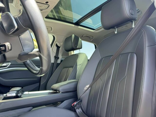 Белый Ауди Другая, объемом двигателя 0 л и пробегом 11 тыс. км за 21000 $, фото 9 на Automoto.ua