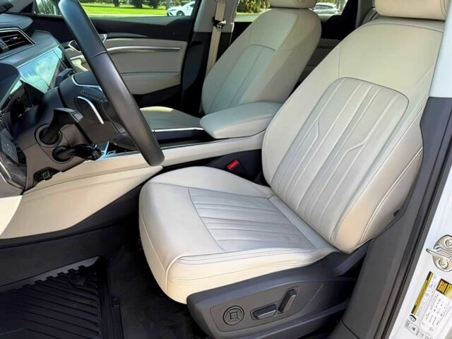 Білий Ауді Інша, об'ємом двигуна 0 л та пробігом 22 тис. км за 26568 $, фото 5 на Automoto.ua