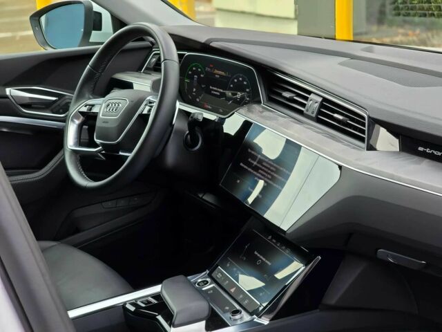 Білий Ауді Інша, об'ємом двигуна 0 л та пробігом 11 тис. км за 20000 $, фото 9 на Automoto.ua