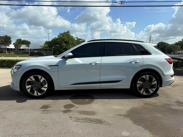 Білий Ауді Інша, об'ємом двигуна 0 л та пробігом 22 тис. км за 26568 $, фото 2 на Automoto.ua