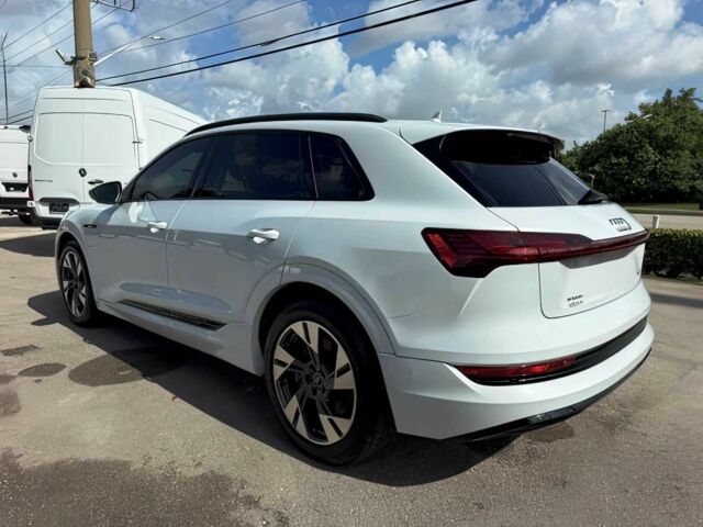 Білий Ауді Інша, об'ємом двигуна 0 л та пробігом 22 тис. км за 26568 $, фото 3 на Automoto.ua