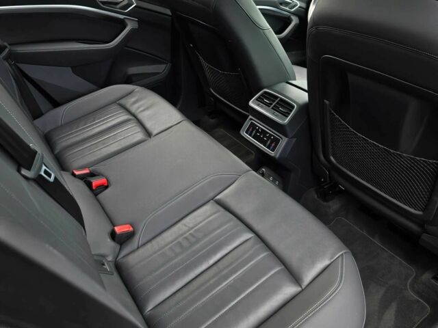 Білий Ауді Інша, об'ємом двигуна 0 л та пробігом 11 тис. км за 20000 $, фото 14 на Automoto.ua