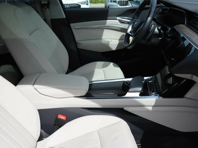 Білий Ауді Інша, об'ємом двигуна 0 л та пробігом 19 тис. км за 13000 $, фото 6 на Automoto.ua