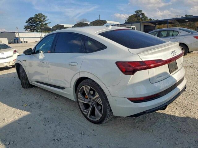 Білий Ауді Інша, об'ємом двигуна 0 л та пробігом 79 тис. км за 12900 $, фото 1 на Automoto.ua