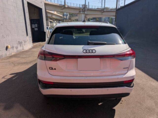 Белый Ауди Другая, объемом двигателя 0 л и пробегом 27 тыс. км за 26000 $, фото 5 на Automoto.ua