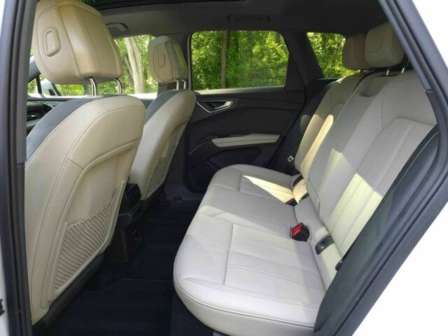 Білий Ауді Інша, об'ємом двигуна 0 л та пробігом 25 тис. км за 32000 $, фото 12 на Automoto.ua