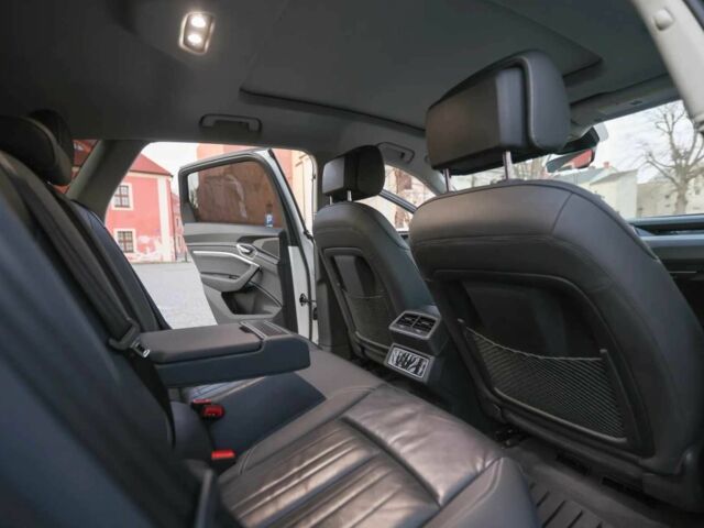 Белый Ауди Другая, объемом двигателя 0 л и пробегом 41 тыс. км за 20000 $, фото 20 на Automoto.ua