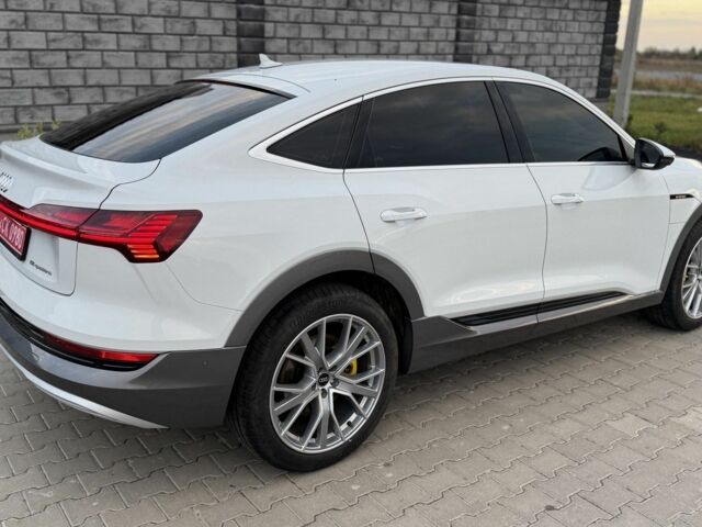 Білий Ауді Інша, об'ємом двигуна 0 л та пробігом 38 тис. км за 38500 $, фото 6 на Automoto.ua