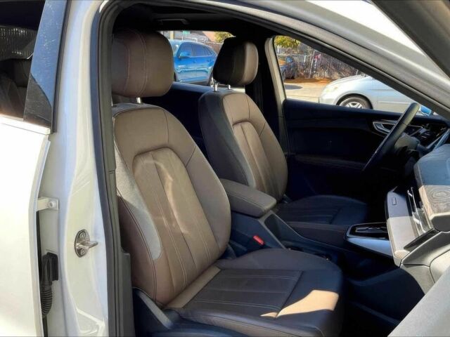 Белый Ауди Другая, объемом двигателя 0 л и пробегом 24 тыс. км за 12300 $, фото 9 на Automoto.ua