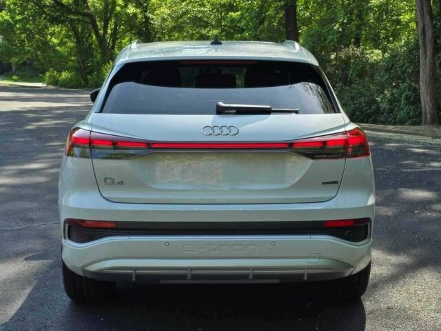 Білий Ауді Інша, об'ємом двигуна 0 л та пробігом 25 тис. км за 32000 $, фото 5 на Automoto.ua