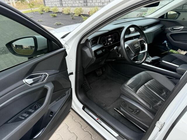 Білий Ауді Інша, об'ємом двигуна 0 л та пробігом 38 тис. км за 38500 $, фото 16 на Automoto.ua