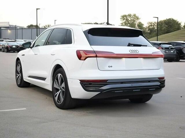 Белый Ауди Другая, объемом двигателя 0 л и пробегом 17 тыс. км за 24800 $, фото 4 на Automoto.ua