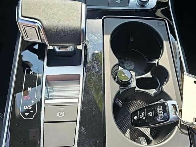 Белый Ауди Другая, объемом двигателя 0 л и пробегом 33 тыс. км за 80000 $, фото 5 на Automoto.ua