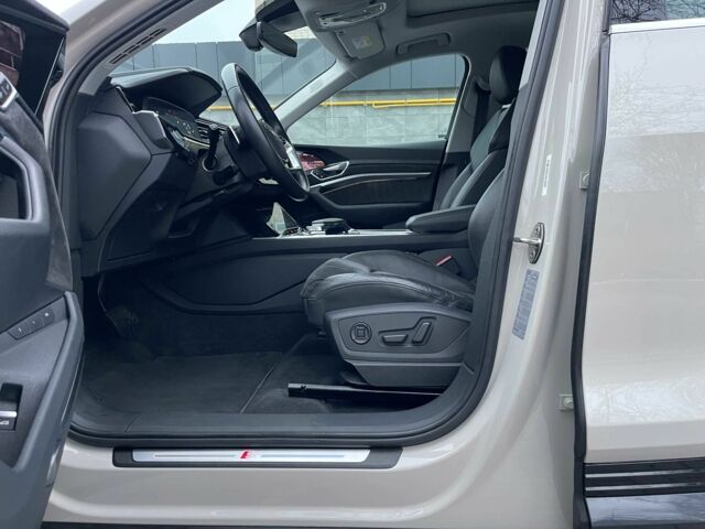 Бежевый Ауди Другая, объемом двигателя 0 л и пробегом 79 тыс. км за 33700 $, фото 17 на Automoto.ua