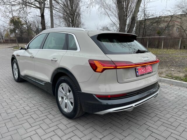 Бежевый Ауди Другая, объемом двигателя 0 л и пробегом 79 тыс. км за 33700 $, фото 3 на Automoto.ua