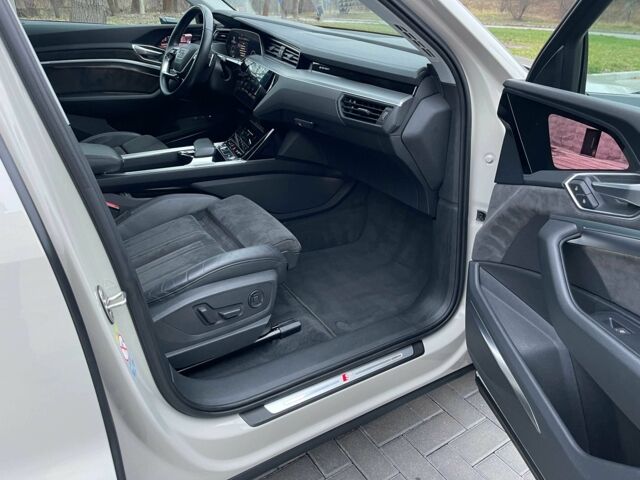 Бежевый Ауди Другая, объемом двигателя 0 л и пробегом 79 тыс. км за 33700 $, фото 19 на Automoto.ua