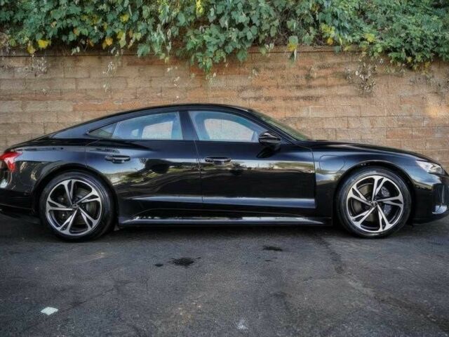 Чорний Ауді Інша, об'ємом двигуна 0 л та пробігом 19 тис. км за 34000 $, фото 3 на Automoto.ua