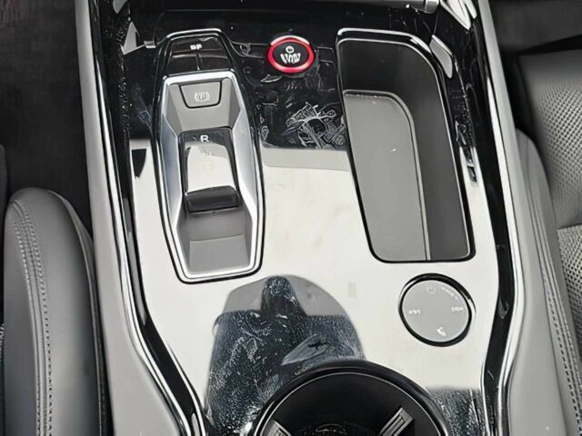 Черный Ауди Другая, объемом двигателя 0 л и пробегом 26 тыс. км за 34000 $, фото 10 на Automoto.ua