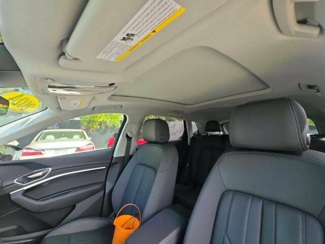 Черный Ауди Другая, объемом двигателя 0 л и пробегом 23 тыс. км за 78000 $, фото 8 на Automoto.ua