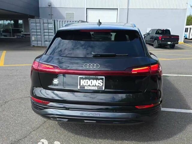 Черный Ауди Другая, объемом двигателя 0 л и пробегом 23 тыс. км за 78000 $, фото 4 на Automoto.ua