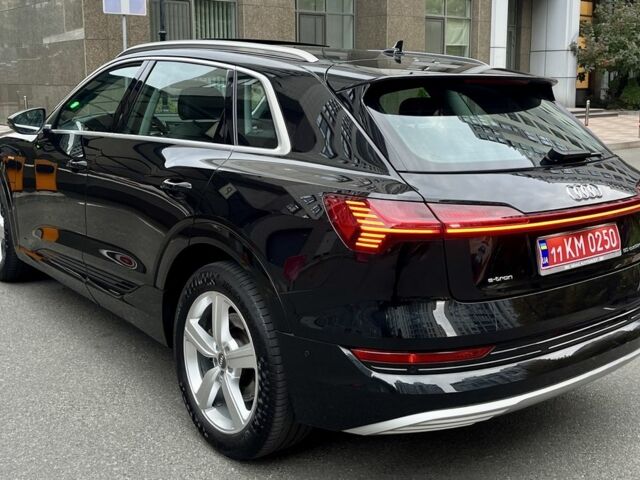 Чорний Ауді Інша, об'ємом двигуна 0 л та пробігом 204 тис. км за 21900 $, фото 3 на Automoto.ua