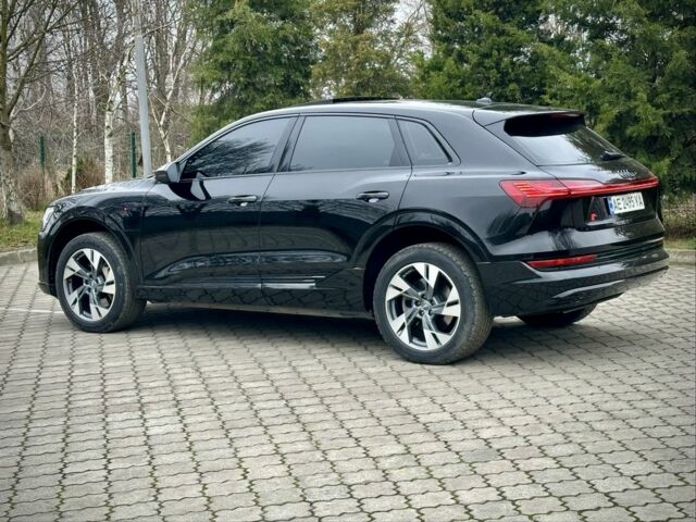 Чорний Ауді Інша, об'ємом двигуна 0 л та пробігом 180 тис. км за 25000 $, фото 4 на Automoto.ua