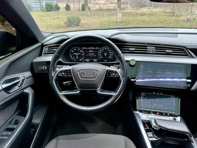 Чорний Ауді Інша, об'ємом двигуна 0 л та пробігом 180 тис. км за 25000 $, фото 15 на Automoto.ua