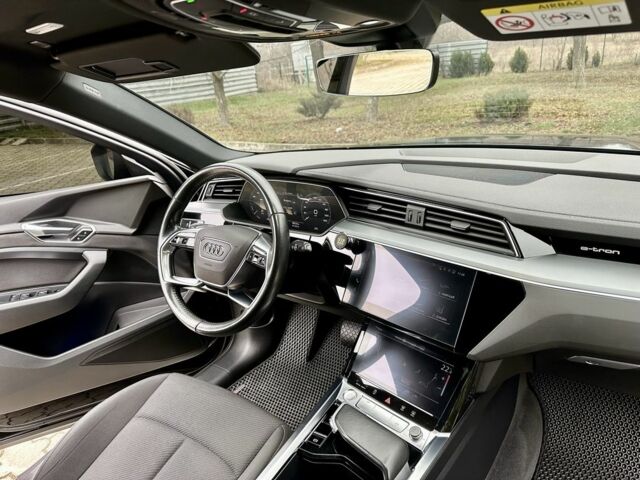 Чорний Ауді Інша, об'ємом двигуна 0 л та пробігом 180 тис. км за 25000 $, фото 9 на Automoto.ua